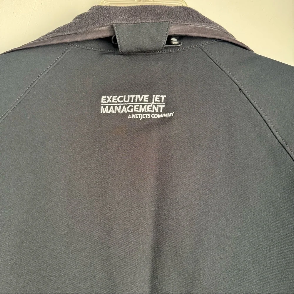 Women’s Patagonia Soft Shell Black Jacket - Picture 5 of 5